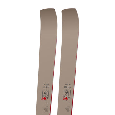 Van Deer Tour 95 touring skis 2026/27 in light ocher, close-up of the tips with the Van Deer deer crest on the topsheet