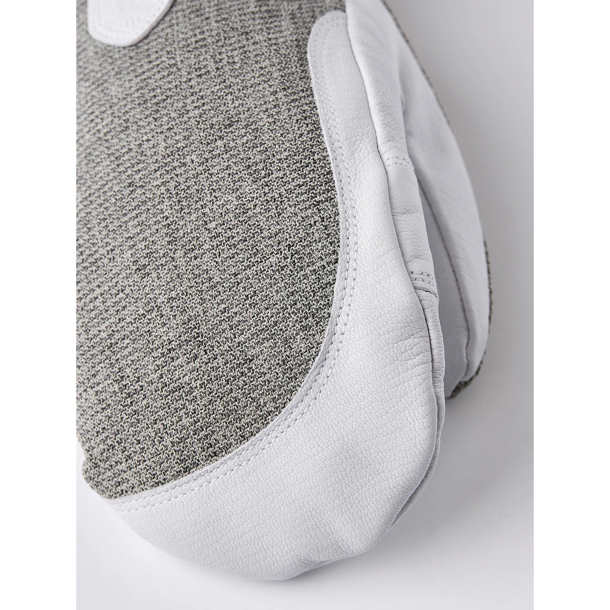 Hestra Women's Patrol Gauntlet Mitt — Hestra ski mitt