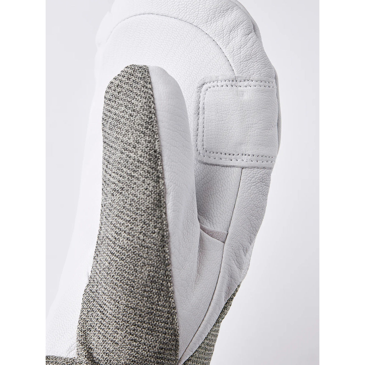 Hestra Women's Patrol Gauntlet Mitt — Hestra ski mitt