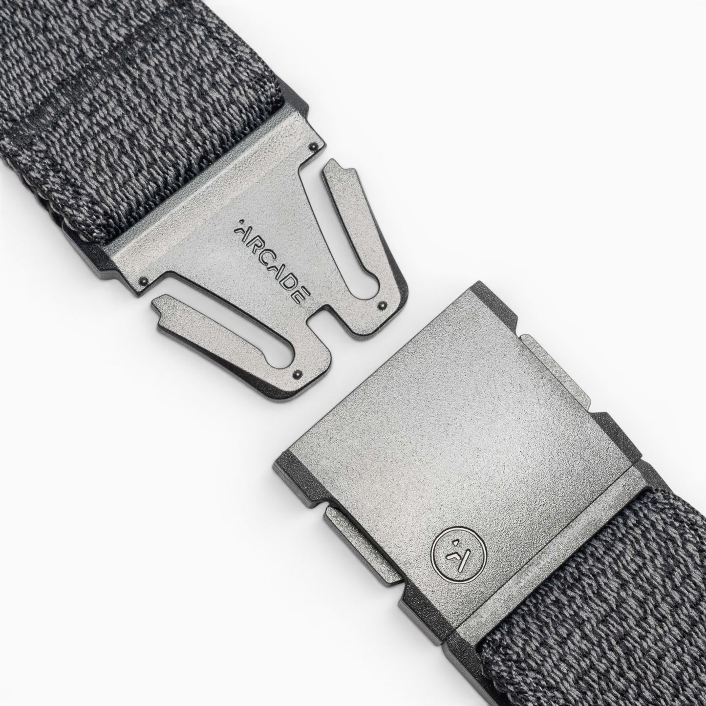 Arcade Atlas Belt in Heather Black — buckle, front