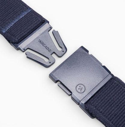 Arcade Atlas Belt in Navy — buckle, front