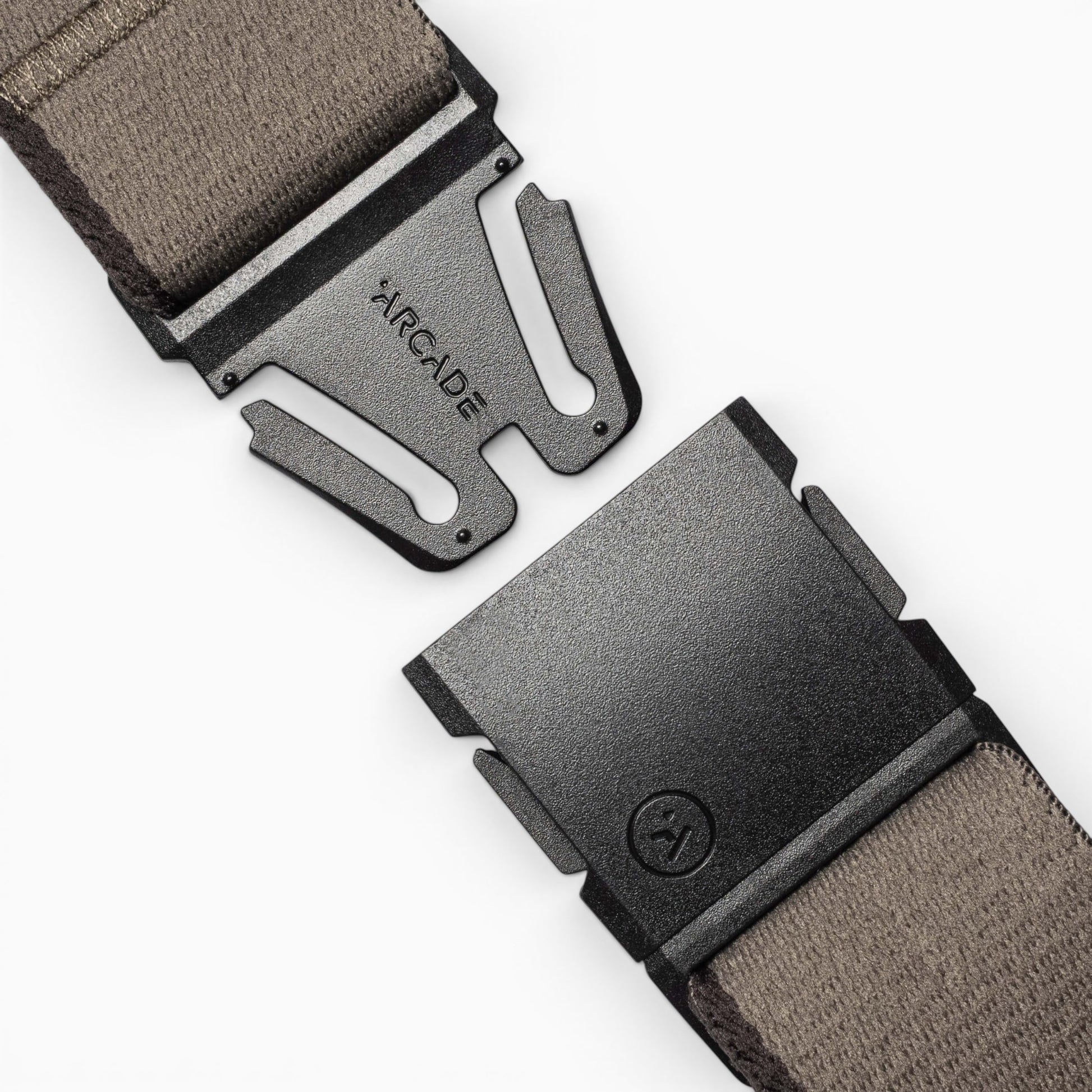 Arcade Blackwood Belt in Dunes/Bay — buckle, front