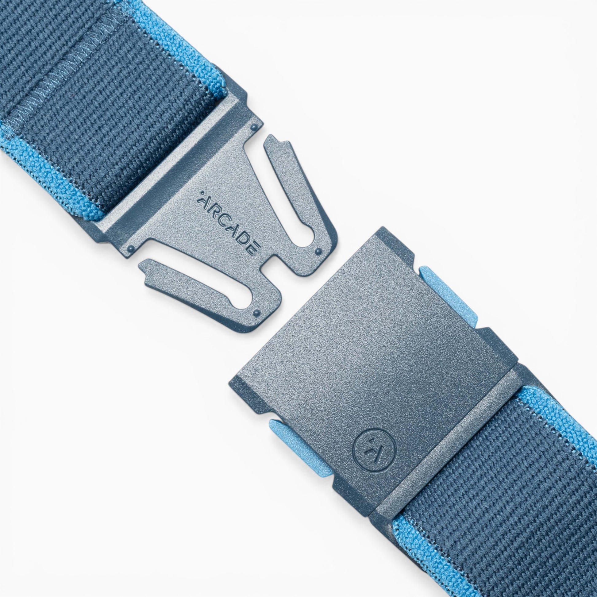 Arcade Carto Belt in Royal/Tide — buckle, front