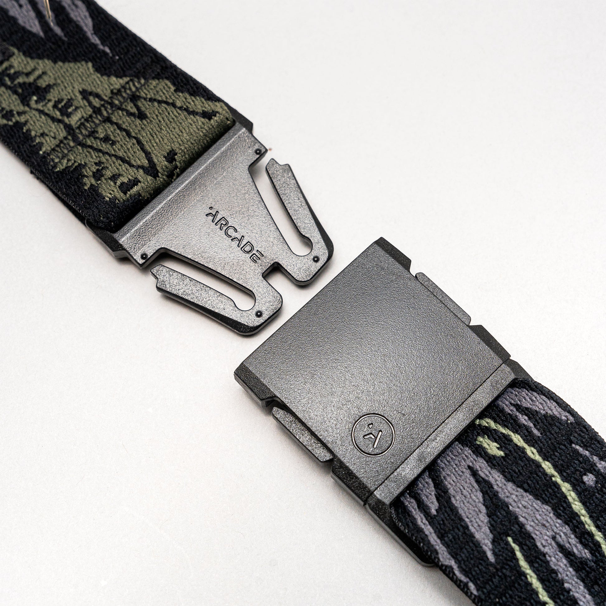 Arcade Out of Range Belt in Ivy Green — buckle, front