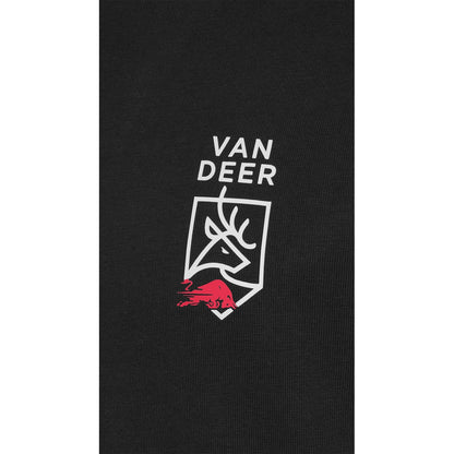 VAN DEER Essential T-Shirt in black, close-up of the chest print